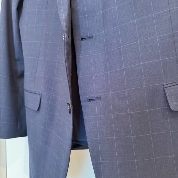 Tommy Hilfiger Suit - Picture 2 of 6